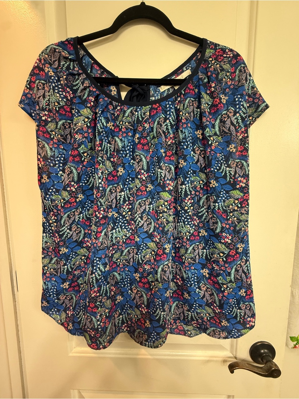 LC Lauren Conrad Blue Floral Short-Sleeve Blouse